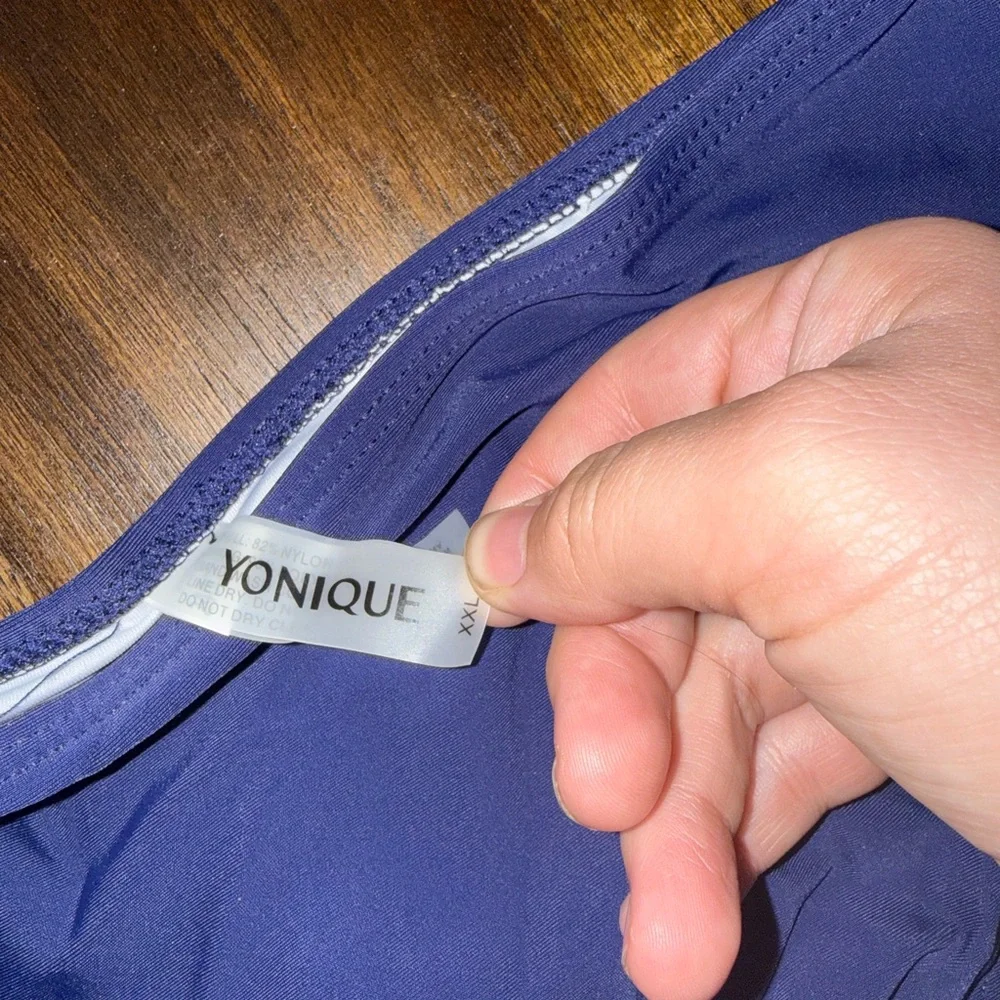 Yonique Navy Blue Swimwear Top with Leaf Pattern & Navy Blue Bottoms - Size 2XL - Picture 4 of 8